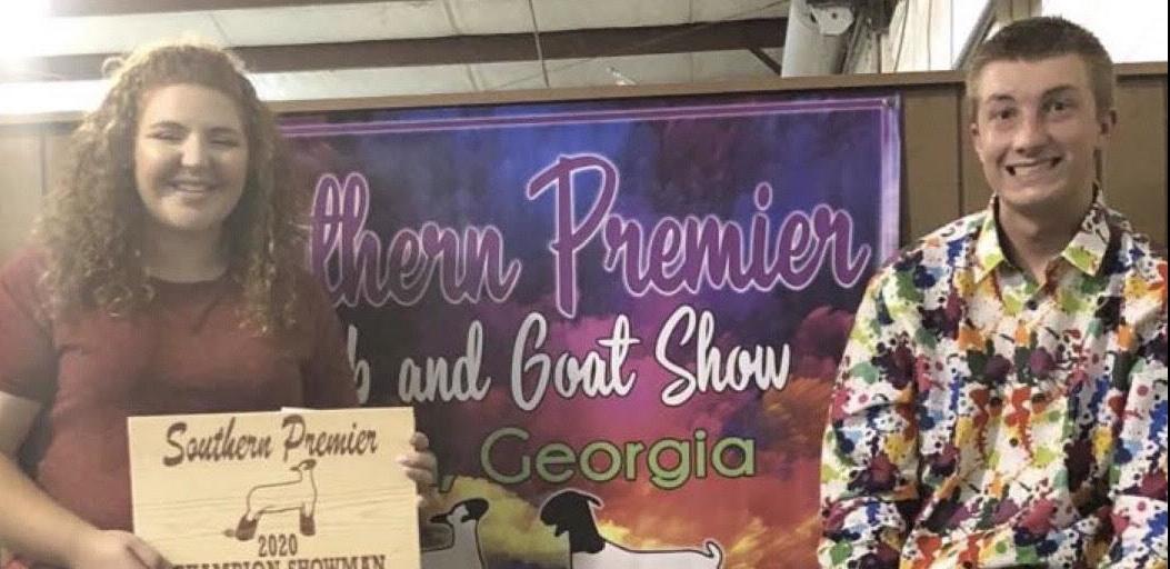 COMPETES IN LAMB SHOW